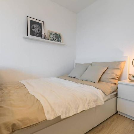 Appartamento Sauber Und Modern, Netflix, Wifi, Leipzig Flair, Kueche Esterno foto