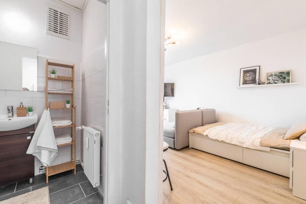 Appartamento Sauber Und Modern, Netflix, Wifi, Leipzig Flair, Kueche Esterno foto